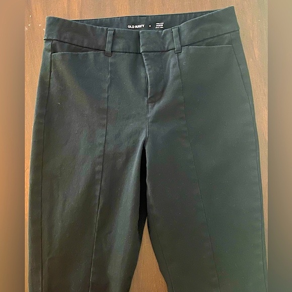 Old Navy High Rise Pixie Split Hem Dark Gray Pants Size 2 - Picture 2 of 6